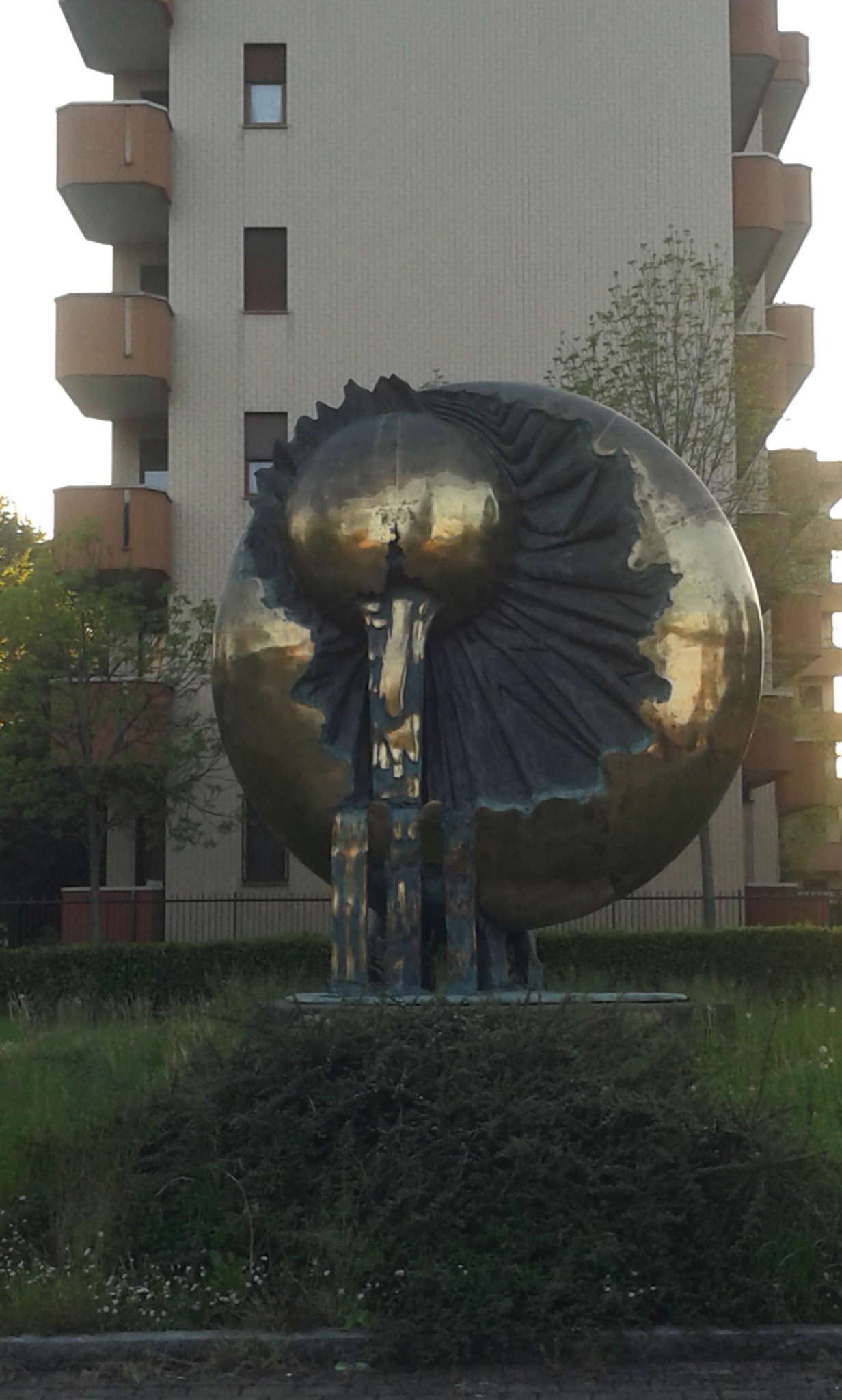 Monumento alla Pace - Di Labaici (Own work) - via Wikimedia Commons